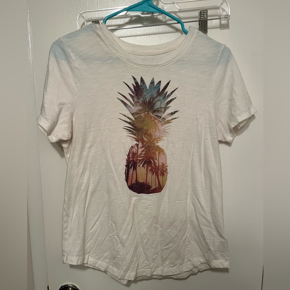 Old Navy graphic tee